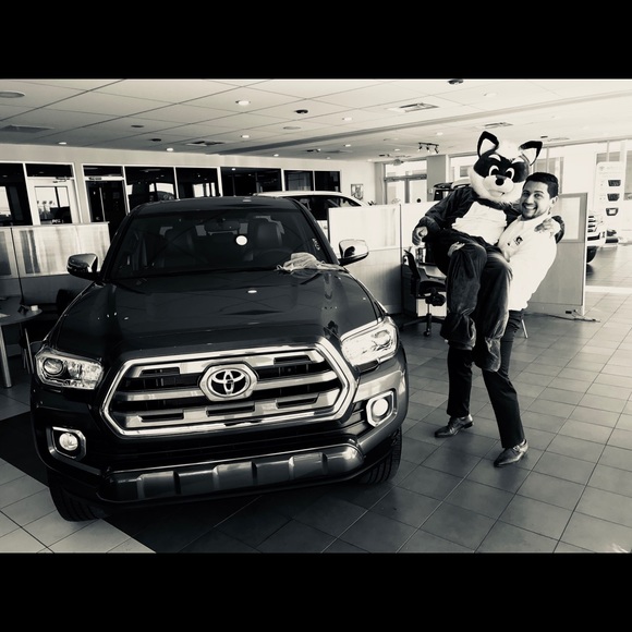 Meet your Posher, Jonathan - Picture 1 of 1